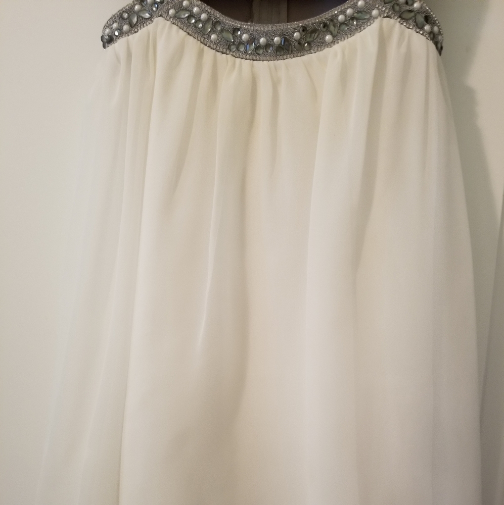 Dress - Picture 8 of 11